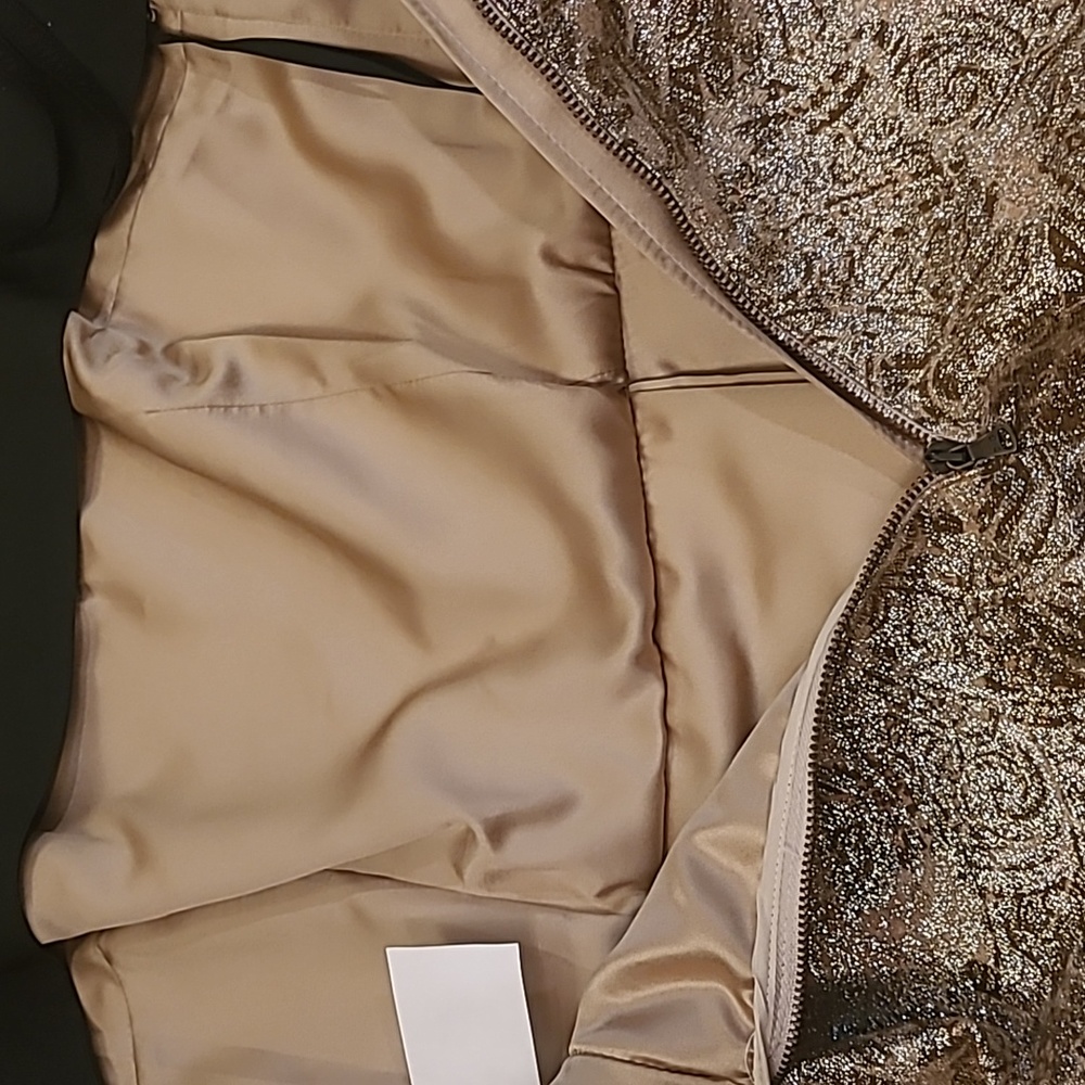 Dolce & Gabbana Size 42 Gold Leaf Dress - Picture 11 of 13